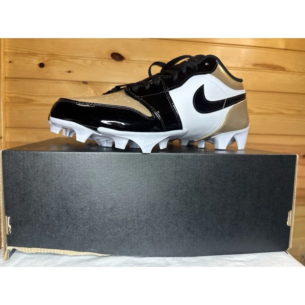 Jordan 1 Low TD Football Cleats Gold & Black Men's 10 FJ6245-701 NEW $145